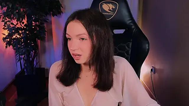 Loona_Eclipse from StripChat