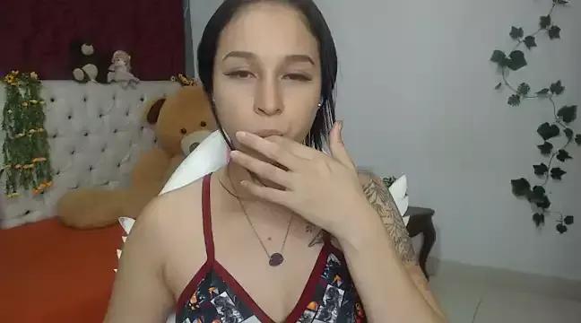 Loraine_Ortiz from StripChat