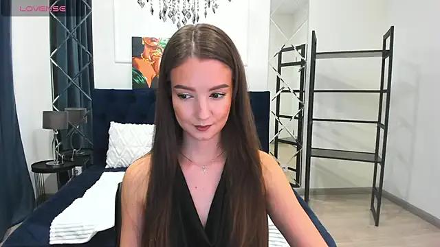 LoraSunnyy from StripChat is Freechat