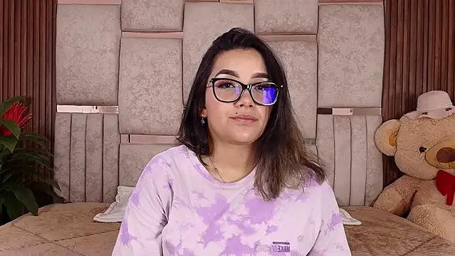 Lorein_dim from StripChat is Freechat