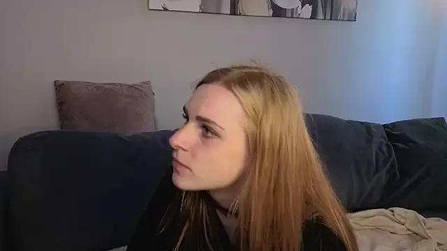 LoriPeterson from StripChat is Freechat