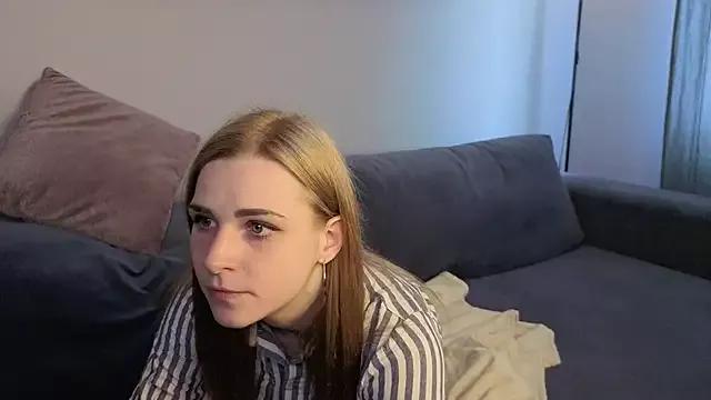 LoriPeterson from StripChat is Freechat