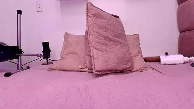lorrayne_ from StripChat