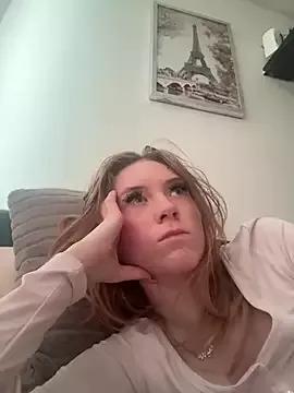 Lottie-Lavish22 from StripChat is Freechat
