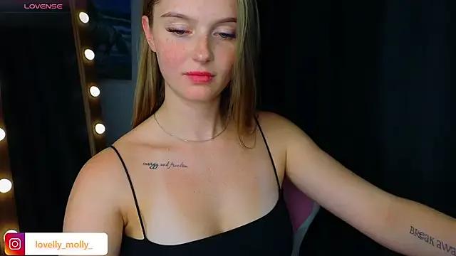 Lovelly_molly1 from StripChat is Freechat