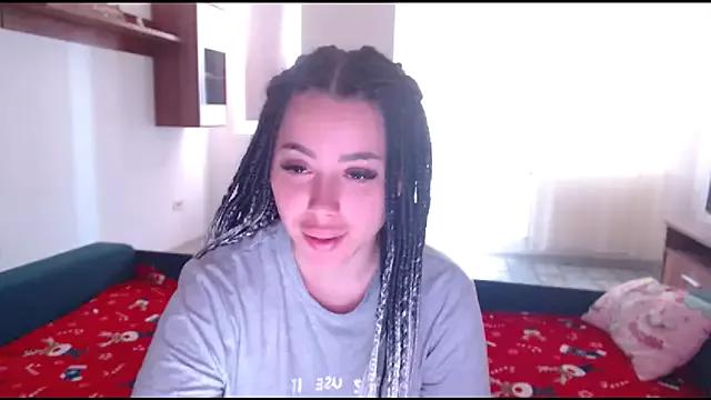 LovelyJulliette from StripChat is Freechat