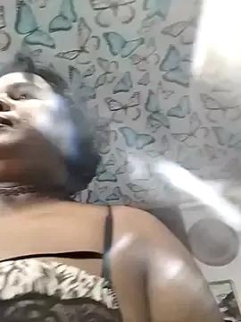 lucianaosorno25 from StripChat is Freechat