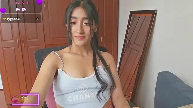 luciilove from StripChat is Freechat