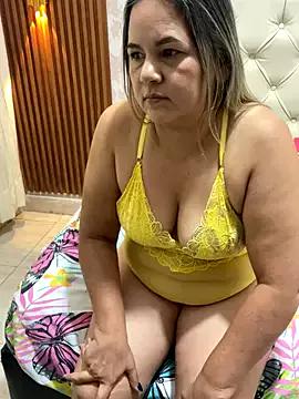 Lucy_Milf_474 from StripChat is Freechat