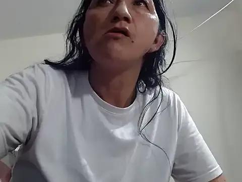 Lucy_Squirt69 from StripChat is Freechat