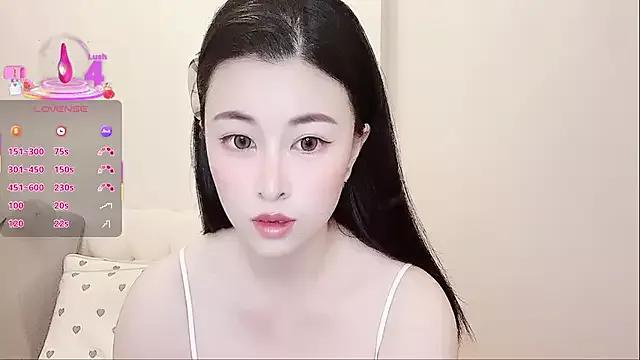 LuLu-Moon from StripChat is Freechat