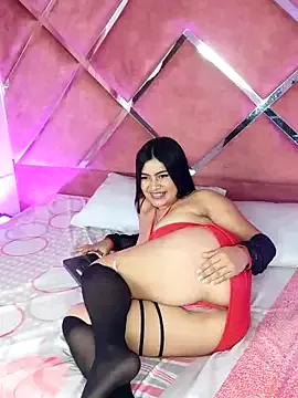 LunaaRosse from StripChat is Freechat