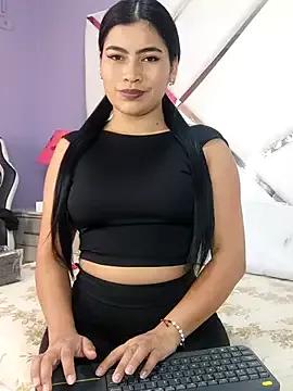 LunaaRosse from StripChat is Freechat