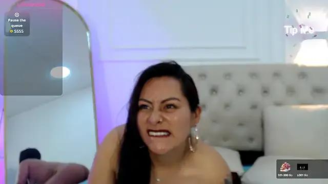 LunaBella_212 from StripChat is Freechat