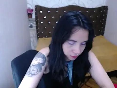 lunavalenciax from StripChat is Freechat