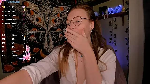 lyra_thenymph from StripChat is Freechat