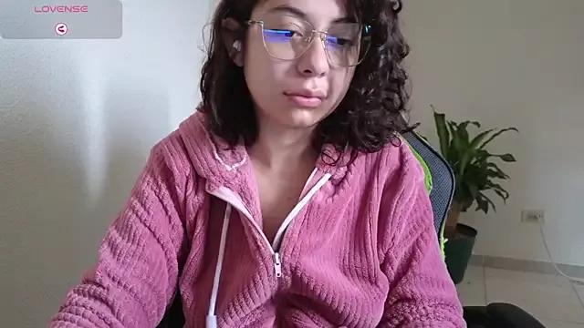 Mabbaldama from StripChat is Freechat