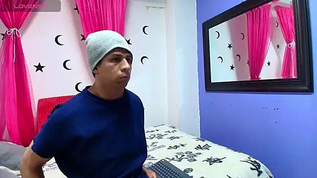 mabeliney_esgreen from StripChat is Freechat