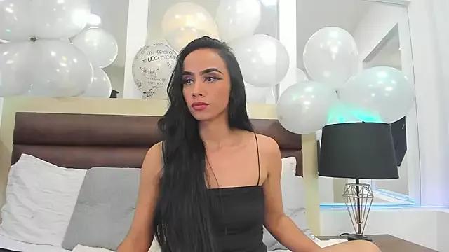 Macarenacolleman from StripChat is Freechat