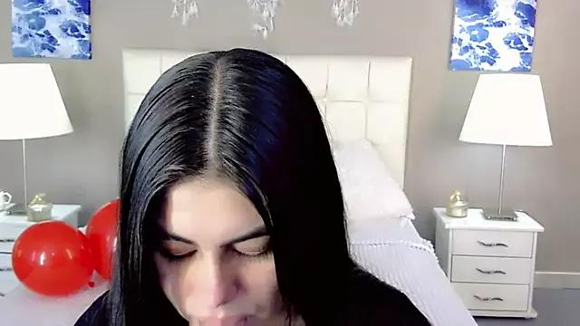 maddissonivanova from StripChat is Freechat