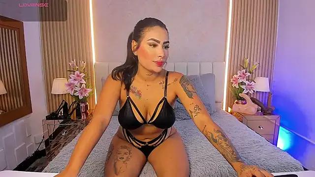 MaddyGray_ from StripChat is Freechat