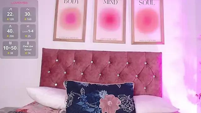 Madisonkay from StripChat is Freechat