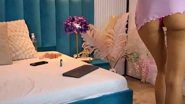 MadisonKroft from StripChat is Freechat