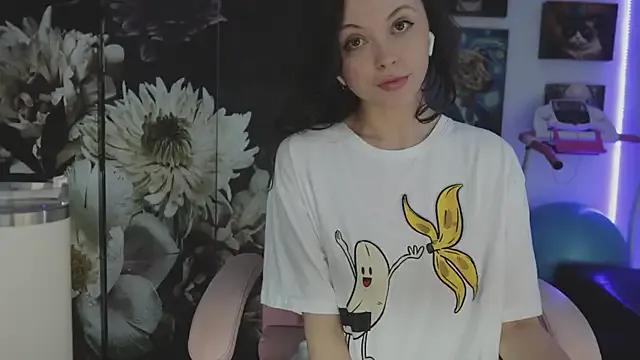 makiyahbelle from StripChat is Freechat