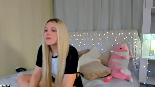 Malisha_kiss from StripChat is Freechat