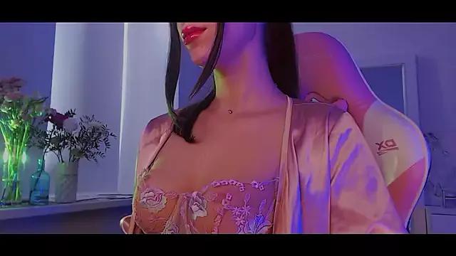 Mamiemeow from StripChat