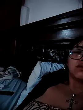 mangodizzy from StripChat is Freechat