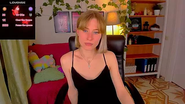 MaraCooperrr from StripChat