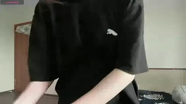 MargarettNewbie from StripChat is Freechat