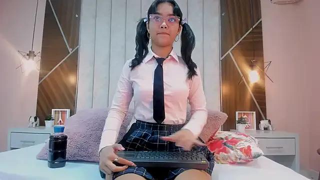 Mariana-Torres from StripChat is Freechat