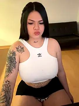MarianDiRose from StripChat is Freechat