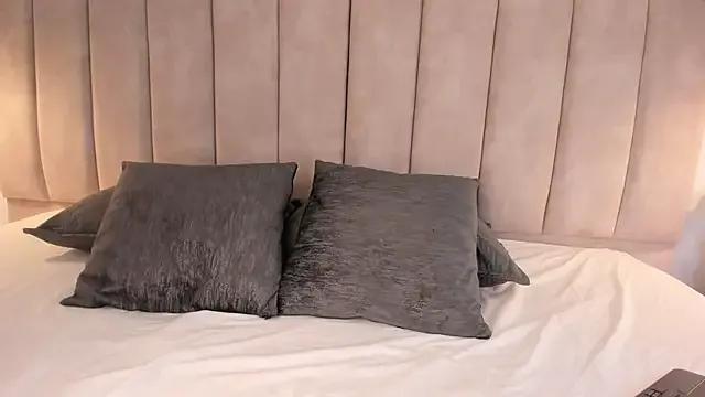 Marie_Rosee_ from StripChat is Freechat