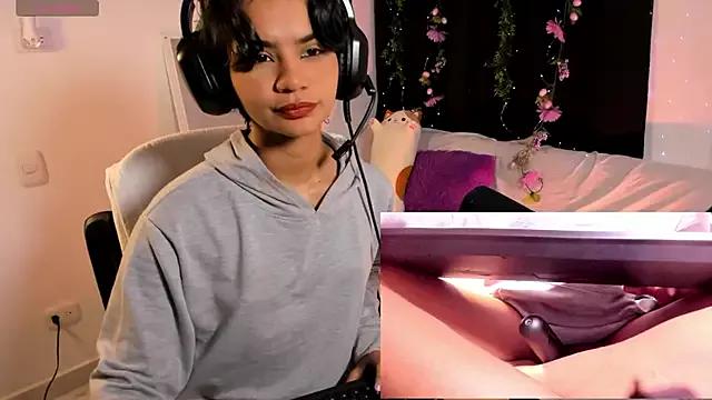 Find your cherished anal broadcaster match with our advanced interactive search and filtering options, allowing you to tailor-make your live event desires.