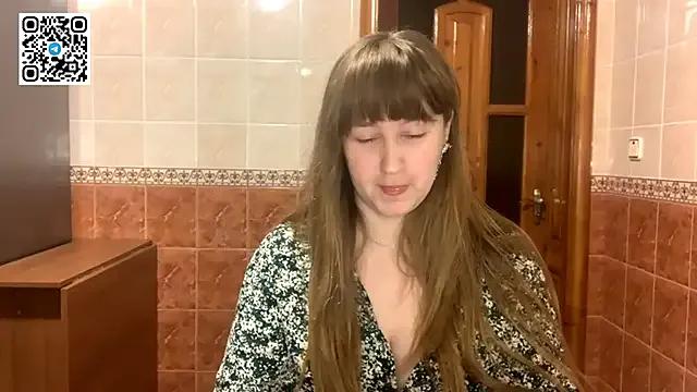 MaroonMoon_ from StripChat is Freechat