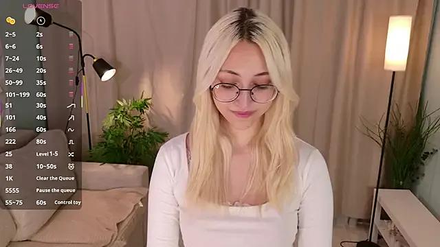 Marry_sharp from StripChat is Freechat