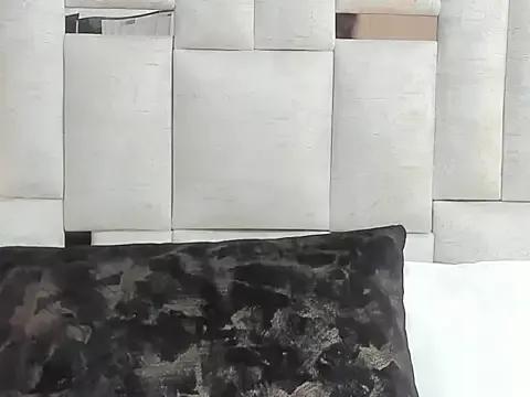 Martina_Petite from StripChat is Freechat