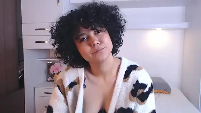 Find your cherished anal broadcaster match with our advanced interactive search and filtering options, allowing you to tailor-make your live event desires.