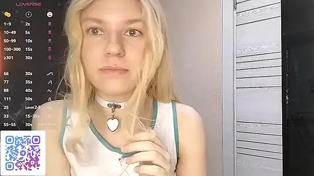MaryjaneSpider from StripChat is Freechat