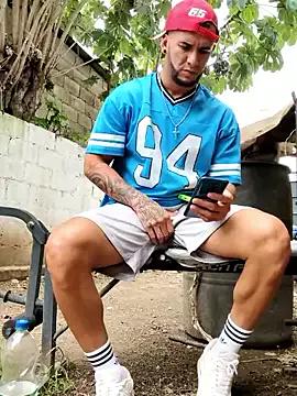 Master_pigdirty from StripChat is Freechat