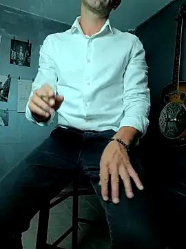 MatteoDom85 from StripChat is Freechat