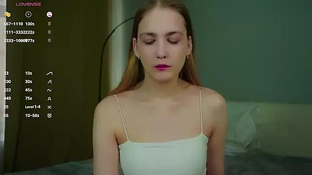MaxineGrise from StripChat is Freechat