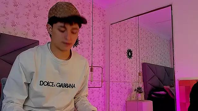 meganandtylerr19 from StripChat is Freechat