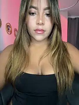 MegannHills from StripChat is Freechat
