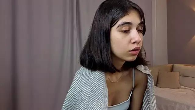 MeiFrock from StripChat is Freechat