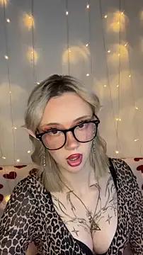 melisa_diamond from StripChat is Freechat