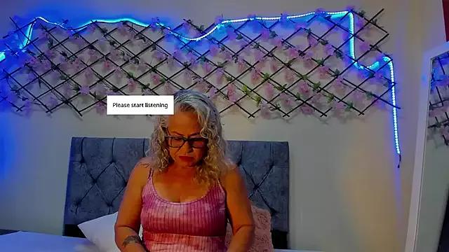 melisa_sinclair from StripChat is Freechat
